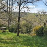 Espace bucolique avec une vue imprenable sur la rivière la Dore