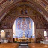 intérieur de l'église atypique 