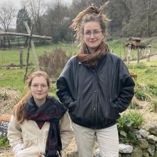  Jardin pédagogique de plantes médicinales à Sarp avec des volontaires InSite 